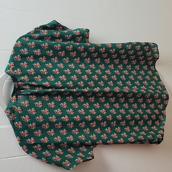 CAbi Green Style 3252 Stevie Floral Blouse XS - Picture 3 of 4